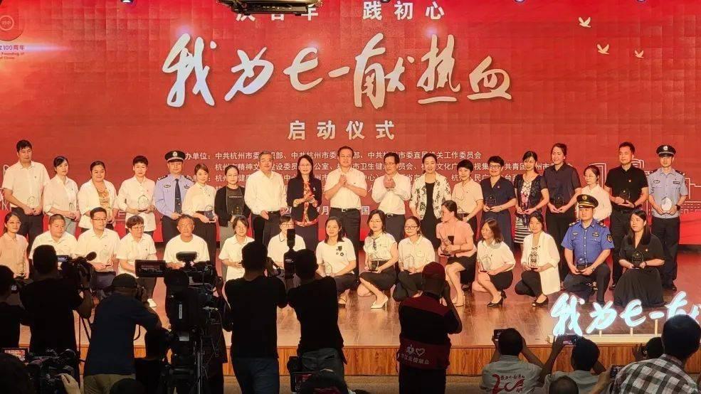 小猫钓鱼游戏龙王版有船