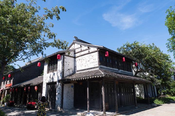 《中国诗的精神》以经典诗词“解码”中国人的心灵独白
