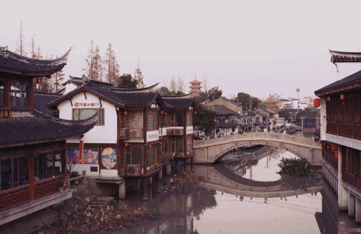 相扑选手大跳跃